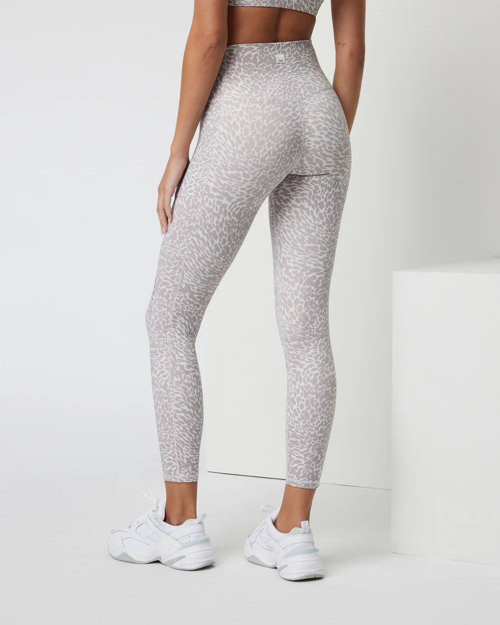 Vuori Studio Pocket Legging